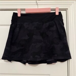Lululemon black camo skirt